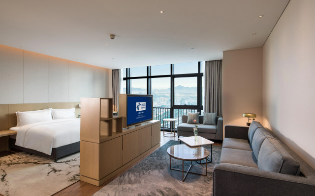 Holiday Inn Express Shenzhen Haiyuan City by IHG