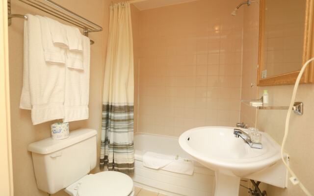 Royal Inn and Suites