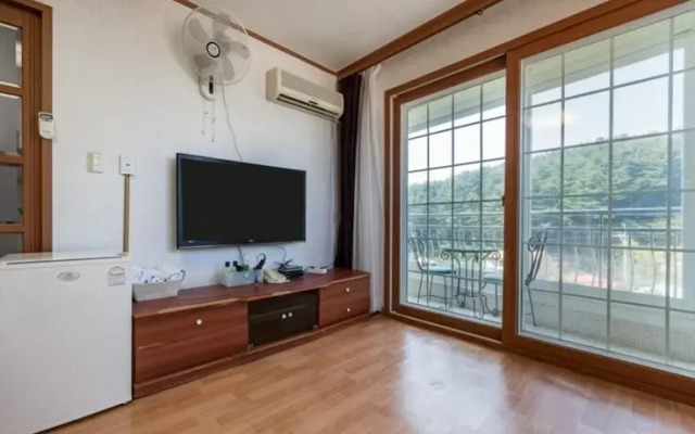 Yangyang Lovely Sea Condotel