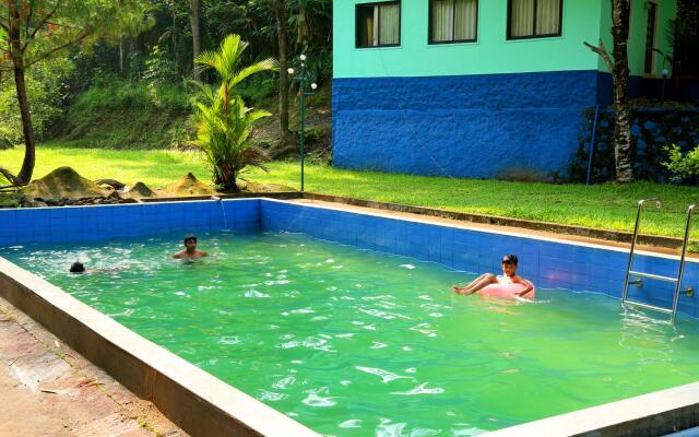 Aruvi resort Munnar