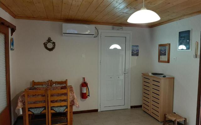 Chiona΄s Apartments by the Sea