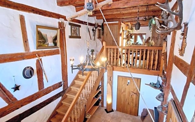 Wood & Stone Lodge 2