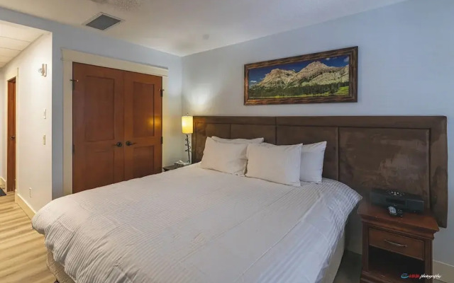 Solara Hotel room with Pool-Hot tub-Gym