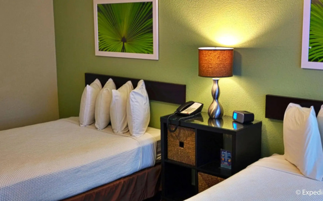 The Colony Hotel