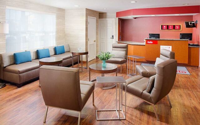 TownePlace Suites Manchester Boston Regional Airport