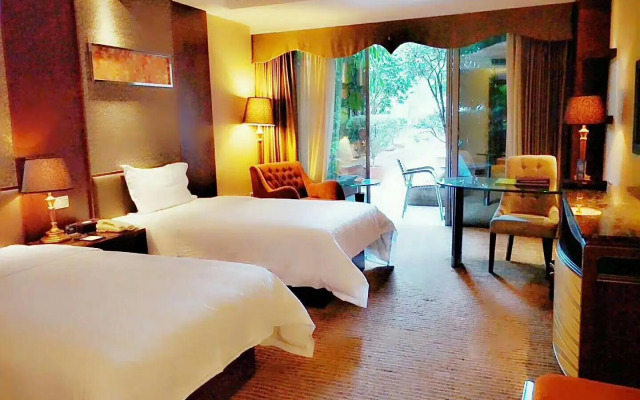 The Clipper Hotel