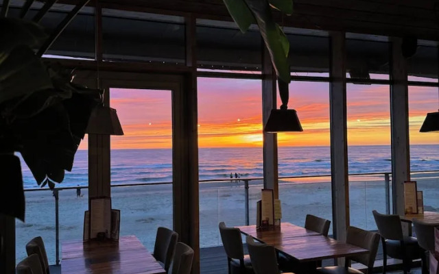 Woodlodge in Duynpark With Scenic Views