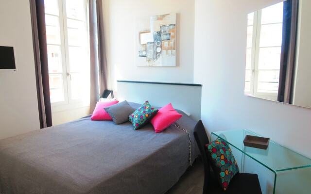 Ashley&Parker - Massena Plaza