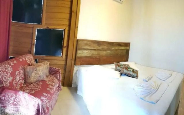 Thaiji Pousada e Parador