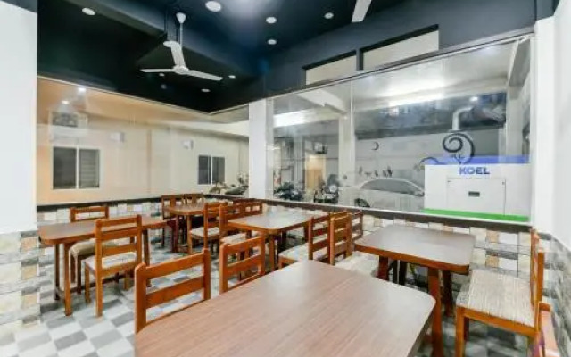 OYO 24373 Hilite Inn