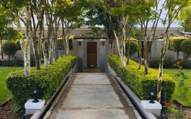 Thorntree Country Lodge