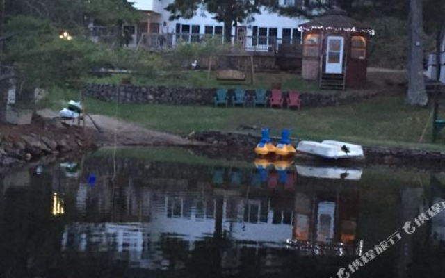 Little Hawk Resort & Marina