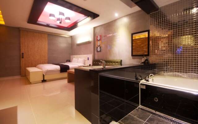 S Motel