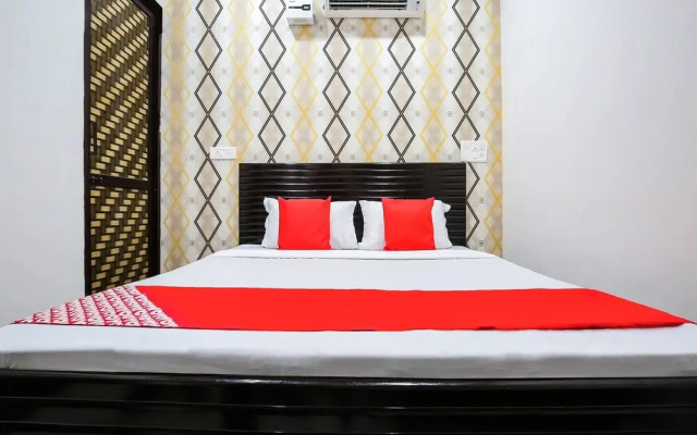 Spot On 47204 Royal Guest House