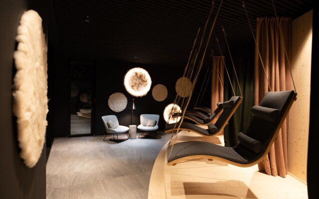Amrai Suites