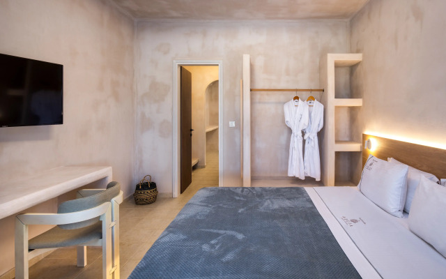 Aelia Luxury Suites Santorini