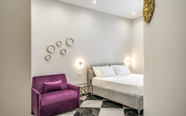 Pink Rose in Naples With 1 Bedrooms and 1 Bathrooms