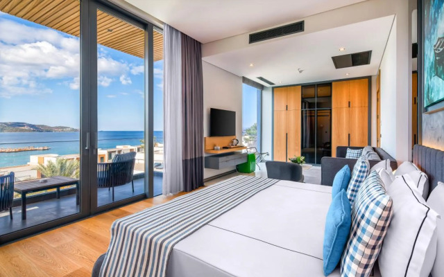 The Norm Collection Door'a