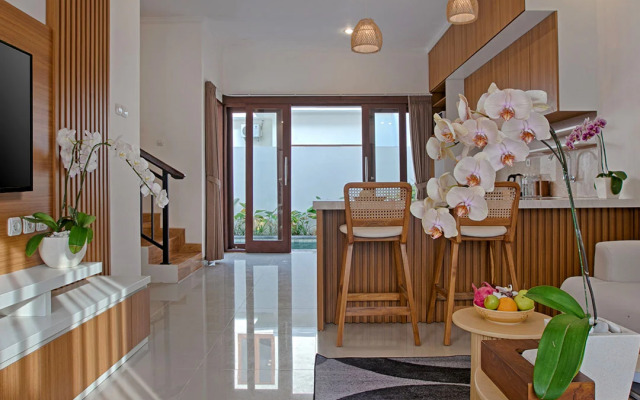 Taman Seminyak Suites