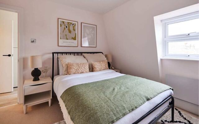 The North Notting Hill Crib Bright 1bdr Flat