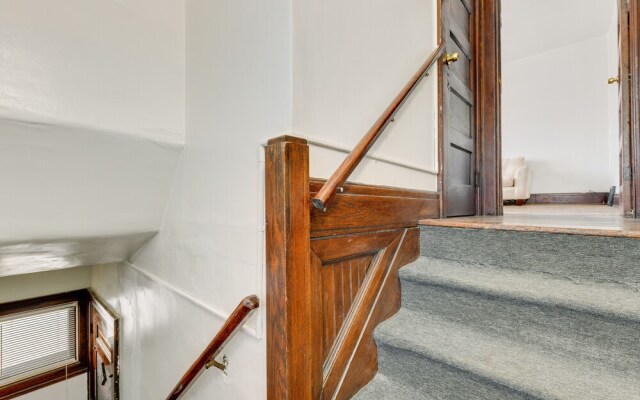 Charming Buffalo Apartment: 2 Mi to Downtown