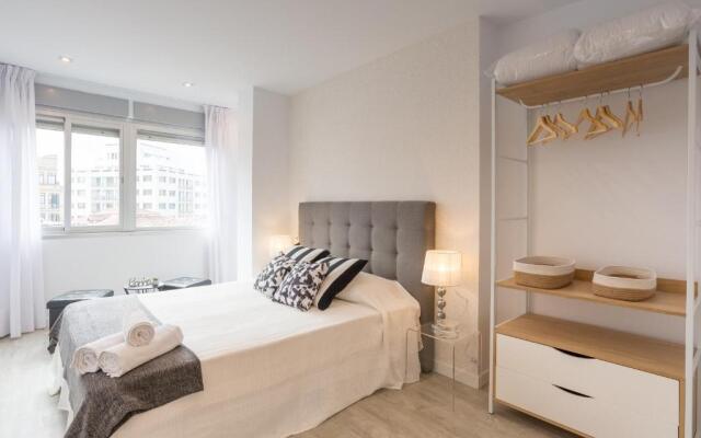 Urbe10 Angel Ganivet 2 Bedrooms Apartment