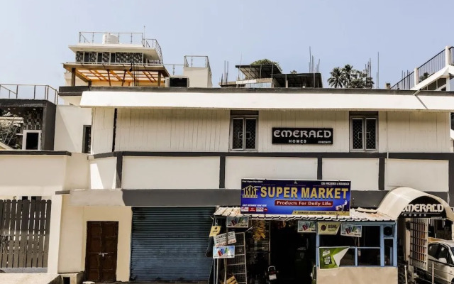 SPOT ON 37504 Mayura Hotel And Lodge