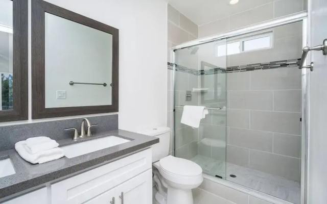 Brand NEW Luxury 3bdr Townhome In Silver Lake