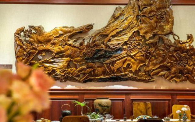 Jinning Rundexing Hotel (Guyan Culture Square)