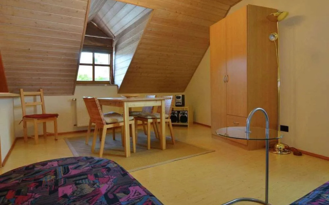 Homely Apartment with BBQ in Riedenburg Prunn near Forest