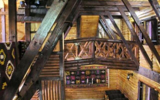 Komnenovo etno selo Kula Damjanova