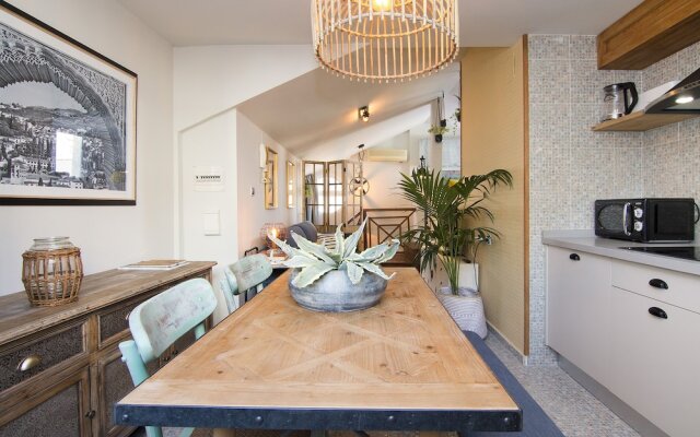 Chezmoihomes Loft Cathedral Penthouse