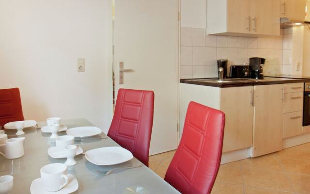 Lovely Apartment in Rerik with Private Garden