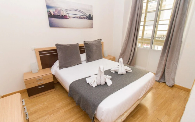 Perfect And Shiny Apartment with Balcony