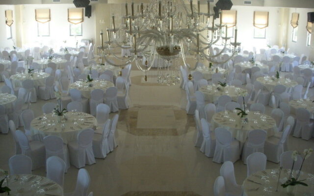 Gmp Bouka Resort Hotel