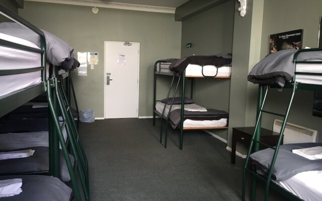 Tuatara Lodge - Hostel