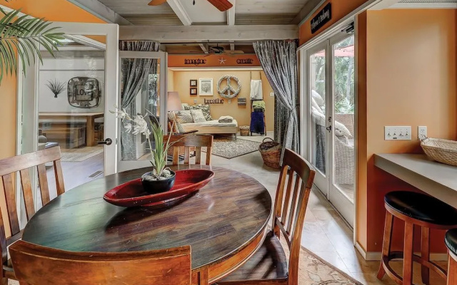 Pelican 7 by RedAwning