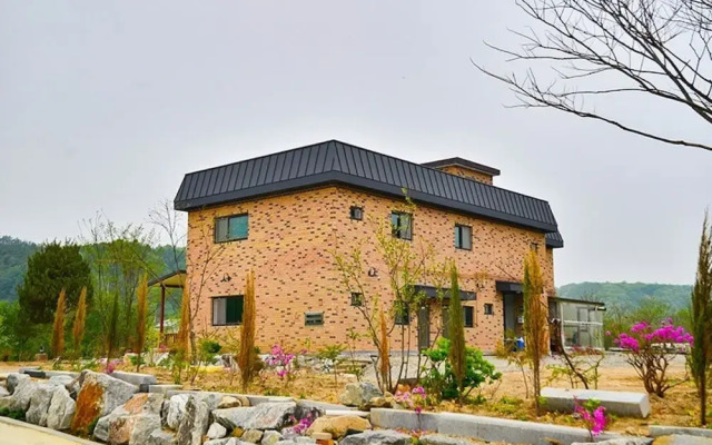 Yongin Unhak Pension