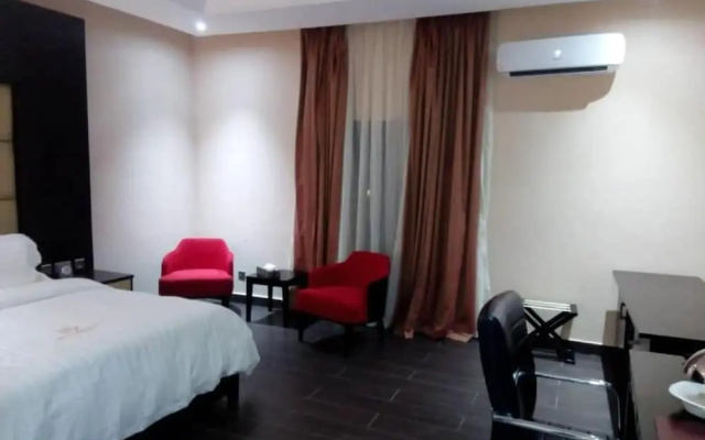 Rich Bridge Hotel