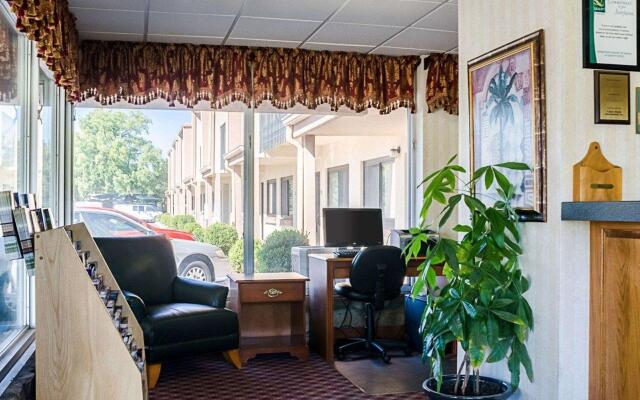 Super 8 by Wyndham Lawrence