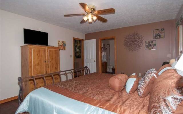 Secluded Sunset - One Bedroom Cabin