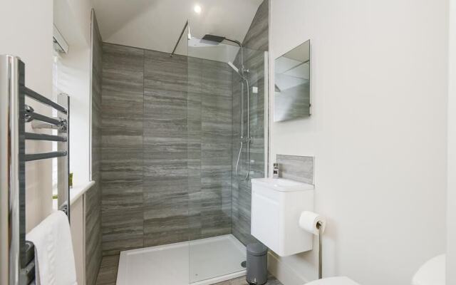 Wollaton House - Fabulous 5 bed house Nottingham