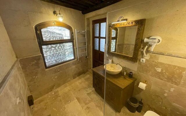 Bella Vista Stone House