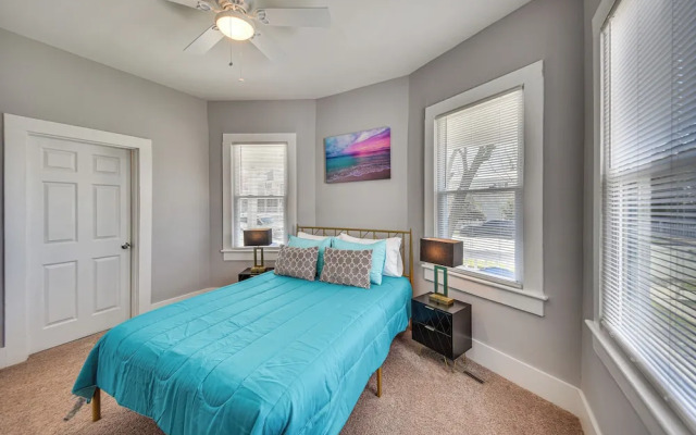 Charming Hampton Home Near Downtown & Beaches!