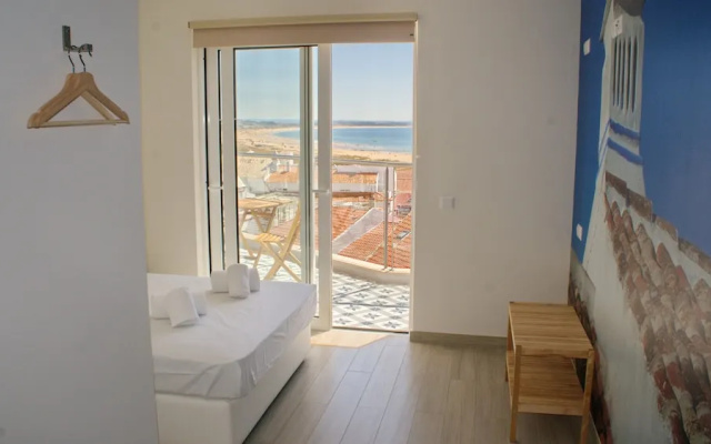 Top City Hostel & Suites