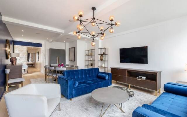 Stunning 2 Bed Apartment, Sleeps 4