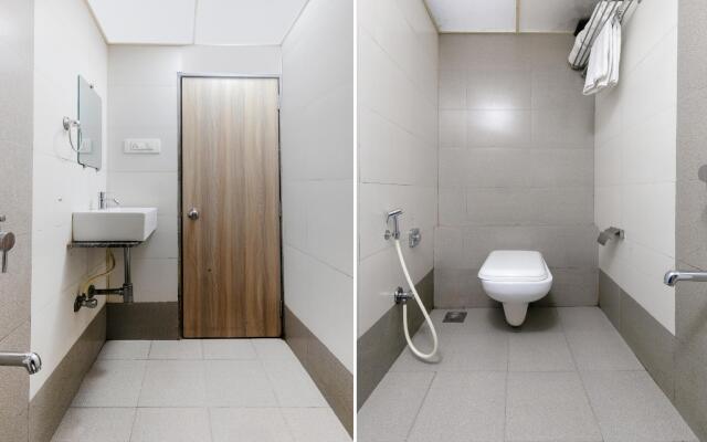 OYO 76447 Hotel Hill Park