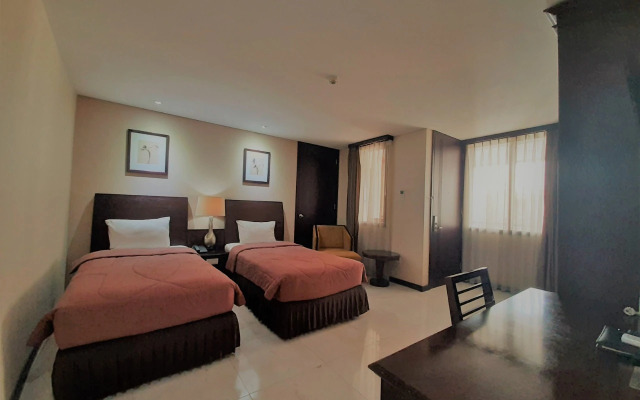 The Palais Dago Hotel