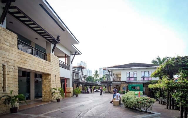 SR Vacation Rental - The Persimmon Condominium
