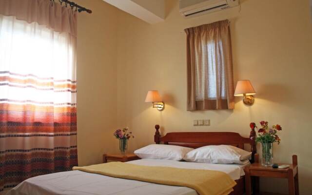Haris Apartments